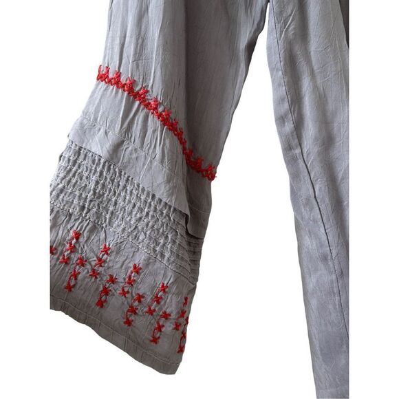 Johnny Was Gray Floral Embroidered Long Sleeve Blouse Women’s Size Small - Picture 4 of 7